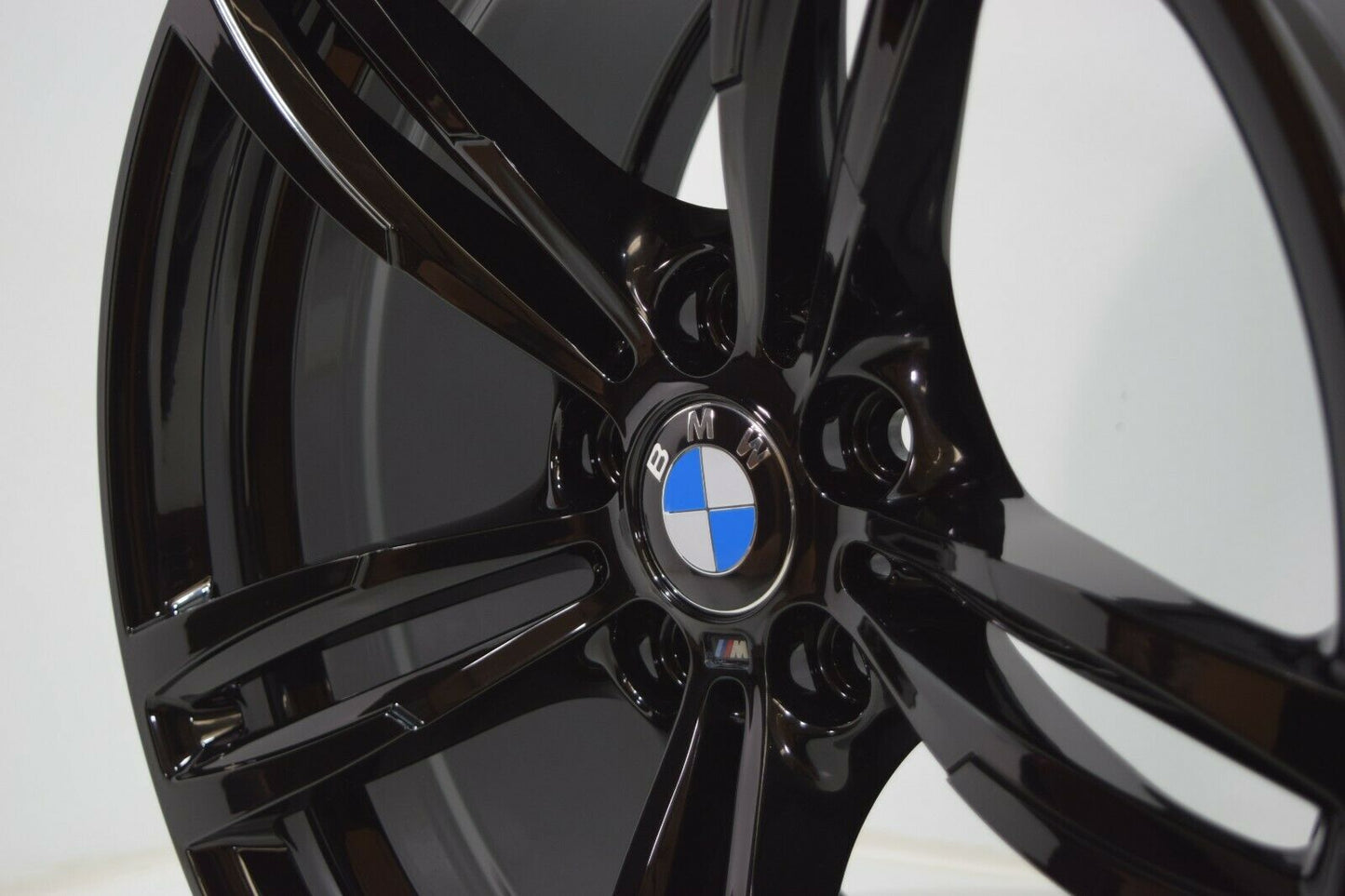 BMW 19" Gloss Black OEM Rim Wheel 86094 36112284755